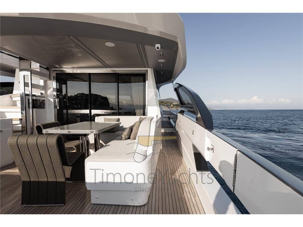 Azimut S8