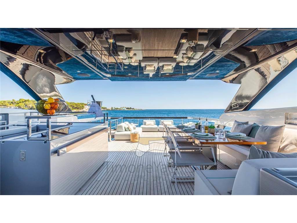 Riva 100 corsaro