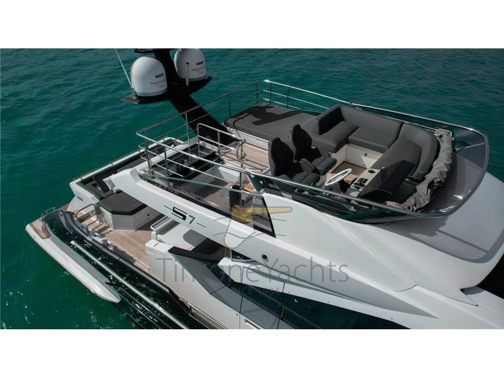 Azimut S7