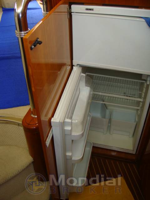 Azimut 42 fly