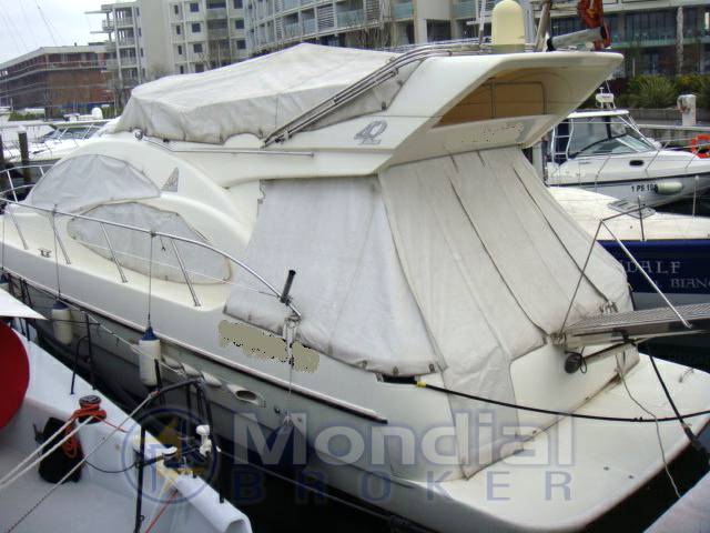 Azimut 42 fly