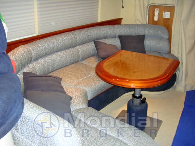 Azimut 42 fly