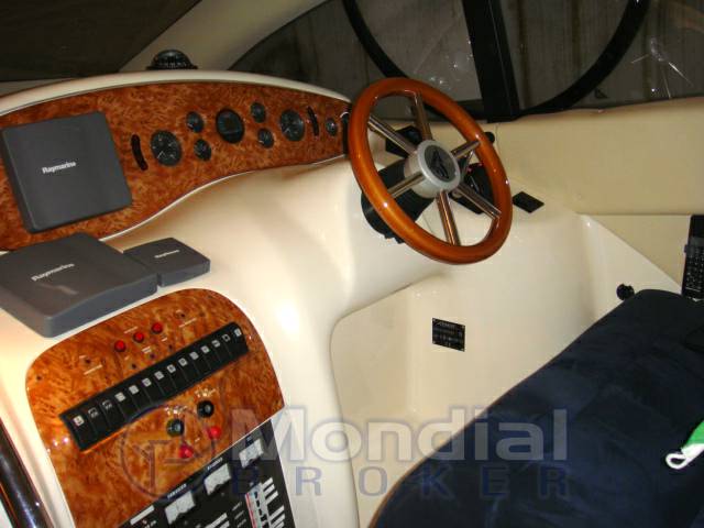 Azimut 42 fly