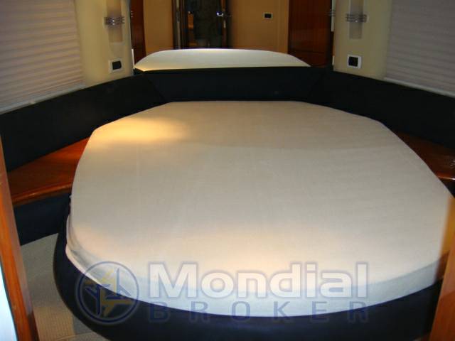 Azimut 42 fly
