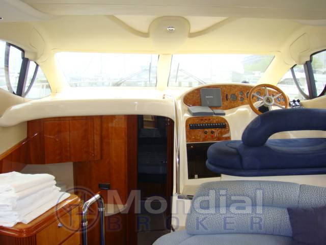 Azimut 42 fly