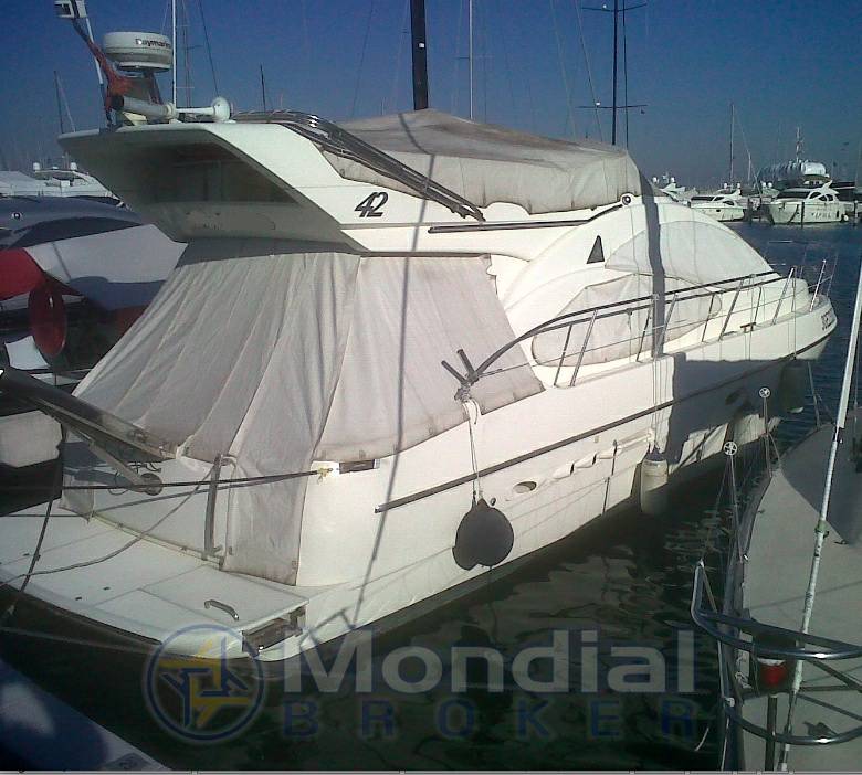 Azimut 42 fly