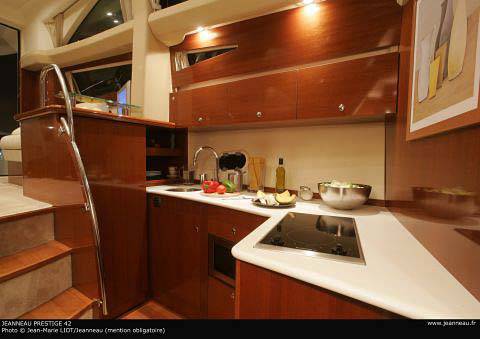 Jeanneau Prestige 42 fly