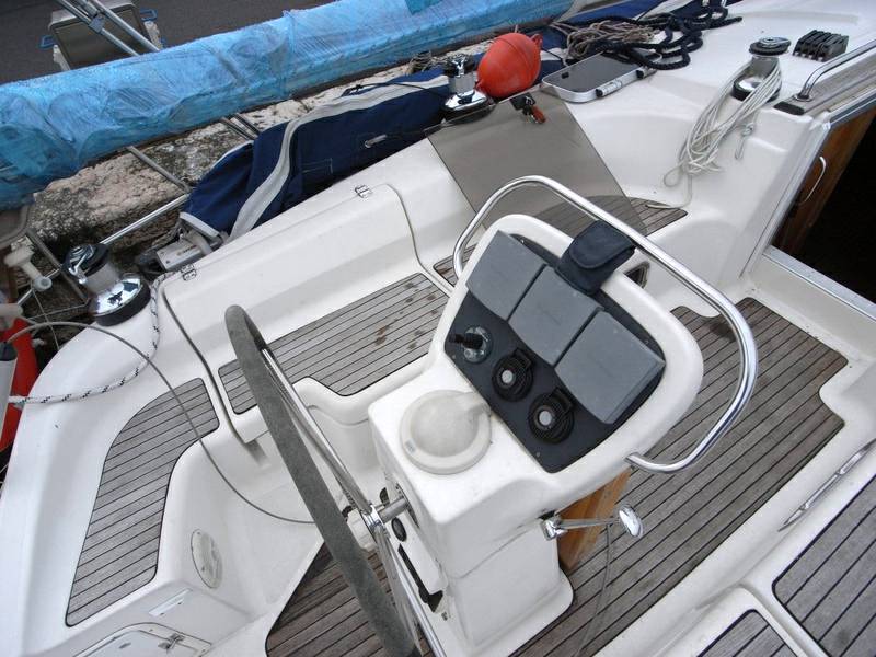 Bavaria 42 cruiser