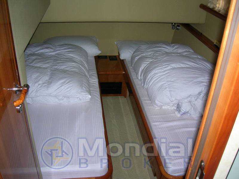 Ferretti 530