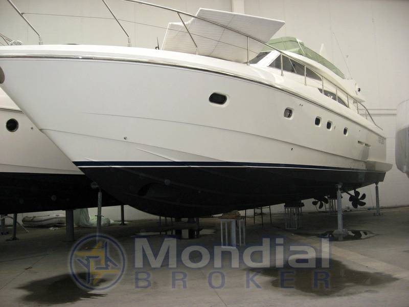 Ferretti 530