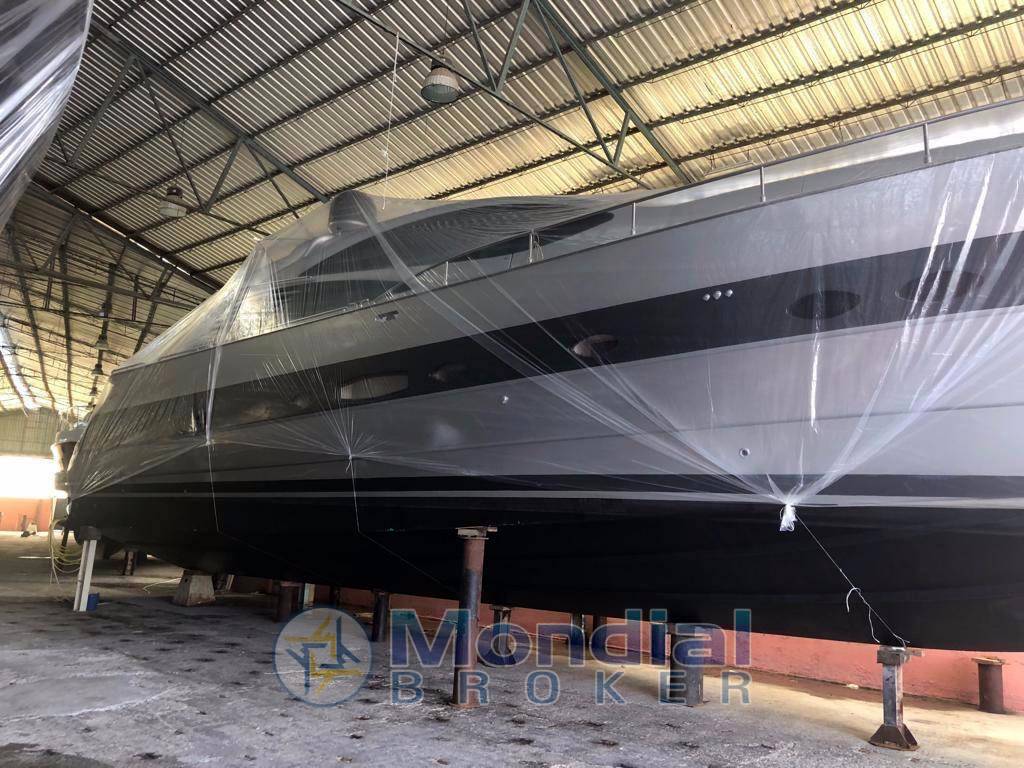 Pershing 76