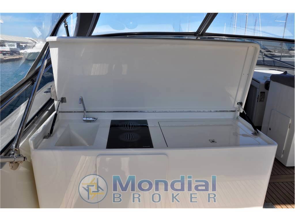 Magnum marine 53
