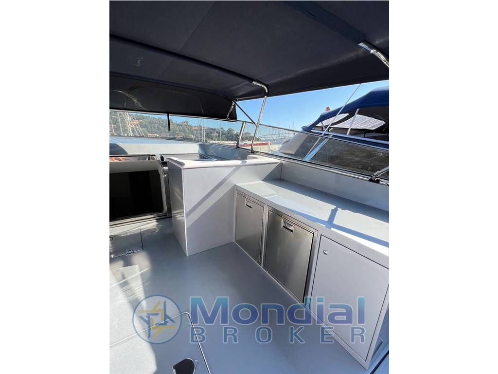 Magnum marine 63