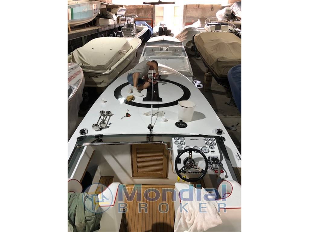 Magnum marine 27