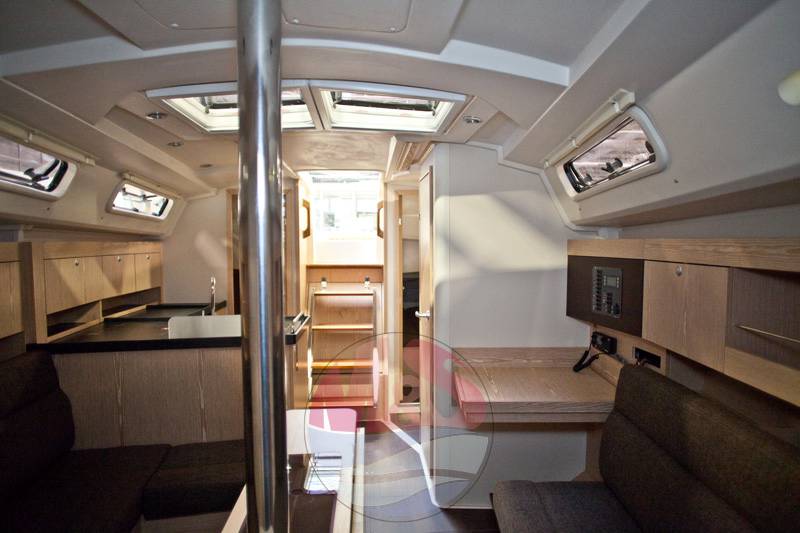 Hanse 345 new natante