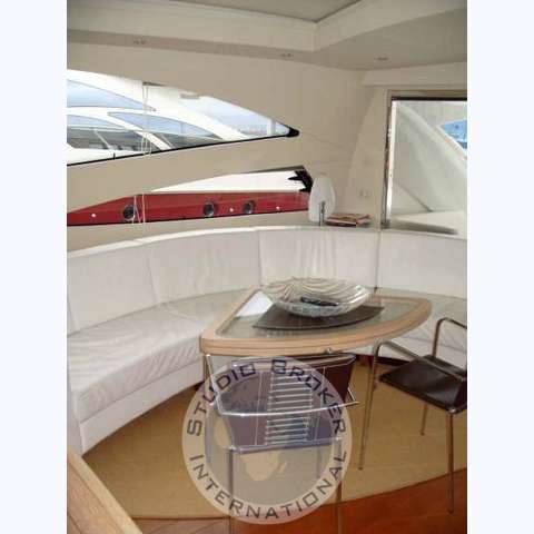Pershing 76