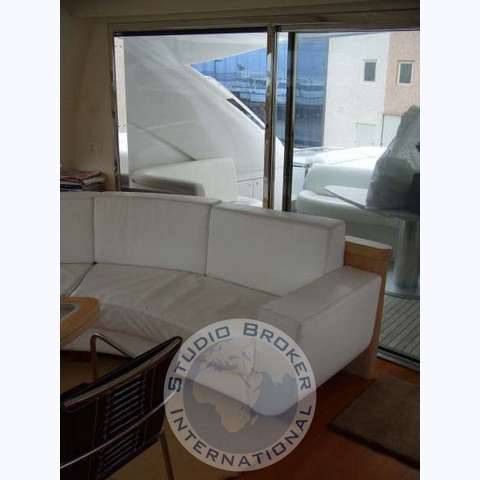 Pershing 76