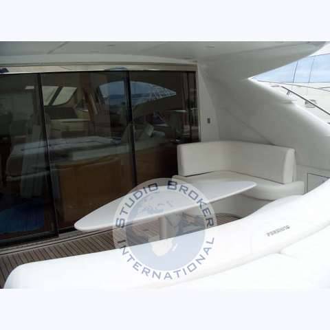 Pershing 76