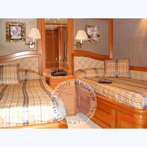 Benetti Tradition 100