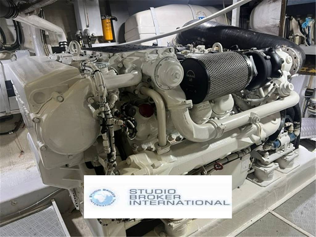 Cantieri navali adriatico Pershing 52