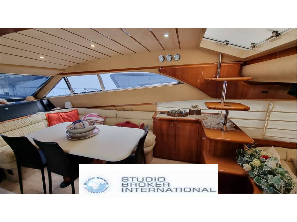 Ferretti spa 680 fly