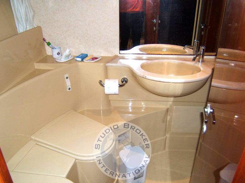Ferretti 165