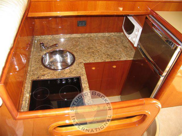 Ferretti 430