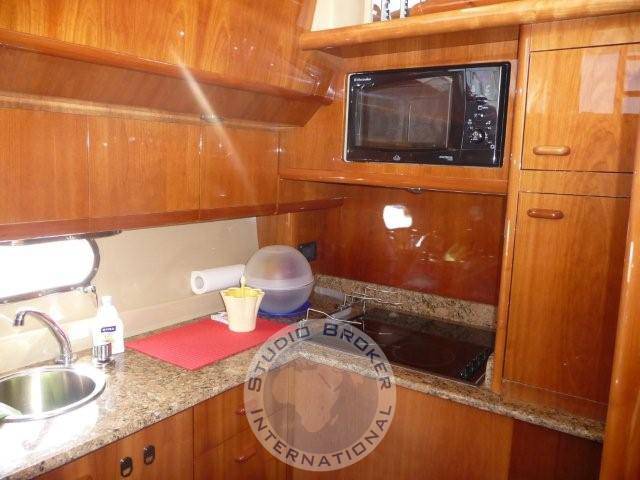 Ferretti 53