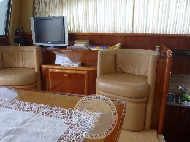Ferretti 53