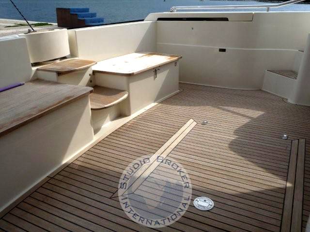 Ferretti 53