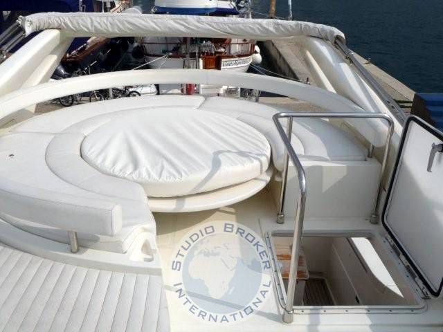 Ferretti 53
