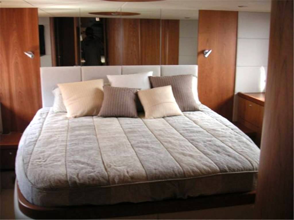 Sunseeker Predator 62
