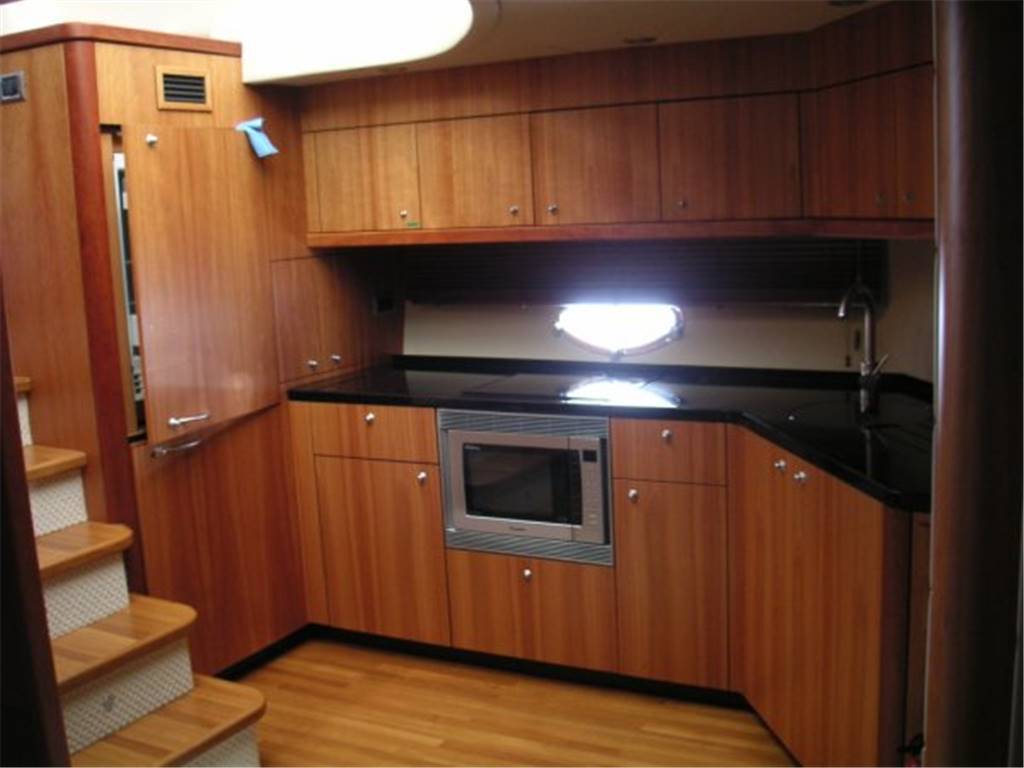 Sunseeker Predator 62