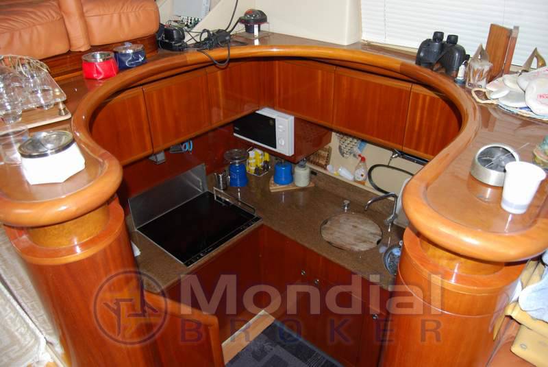 Ferretti 165