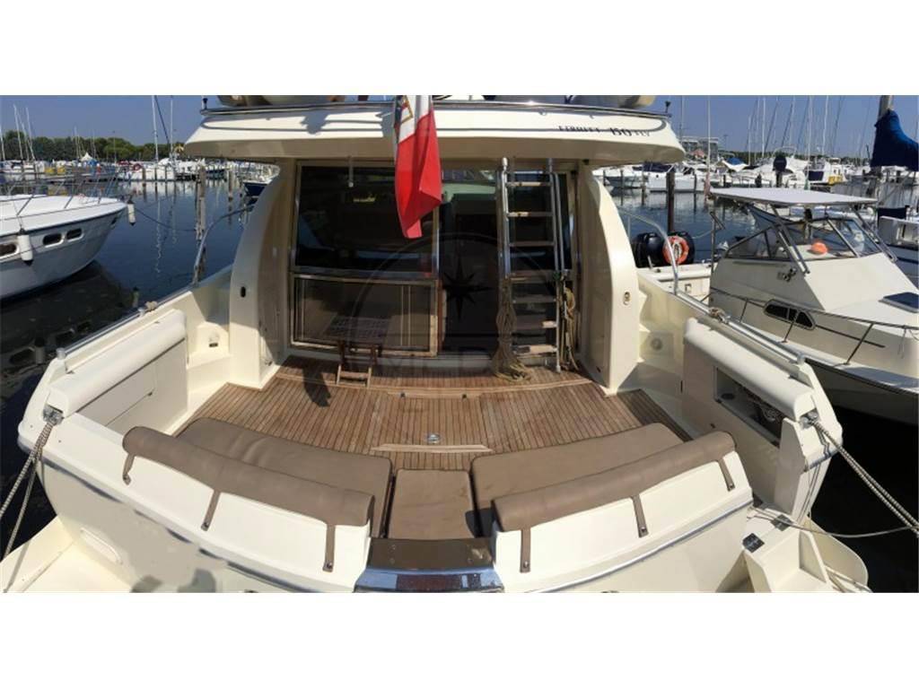 Ferretti 150