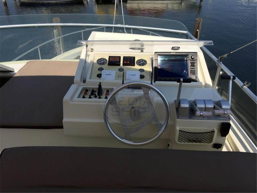 Ferretti 150
