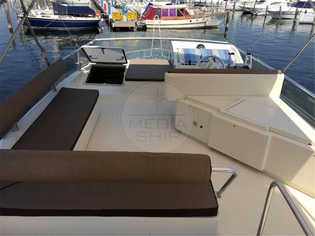 Ferretti 150