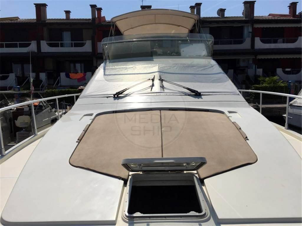 Ferretti 150