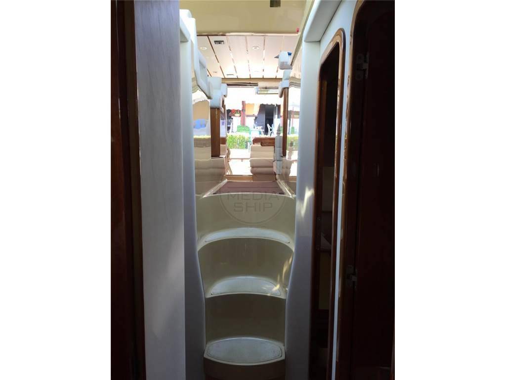 Ferretti 150