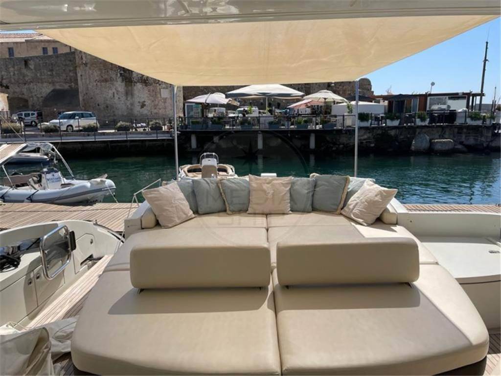 Azimut 68 s