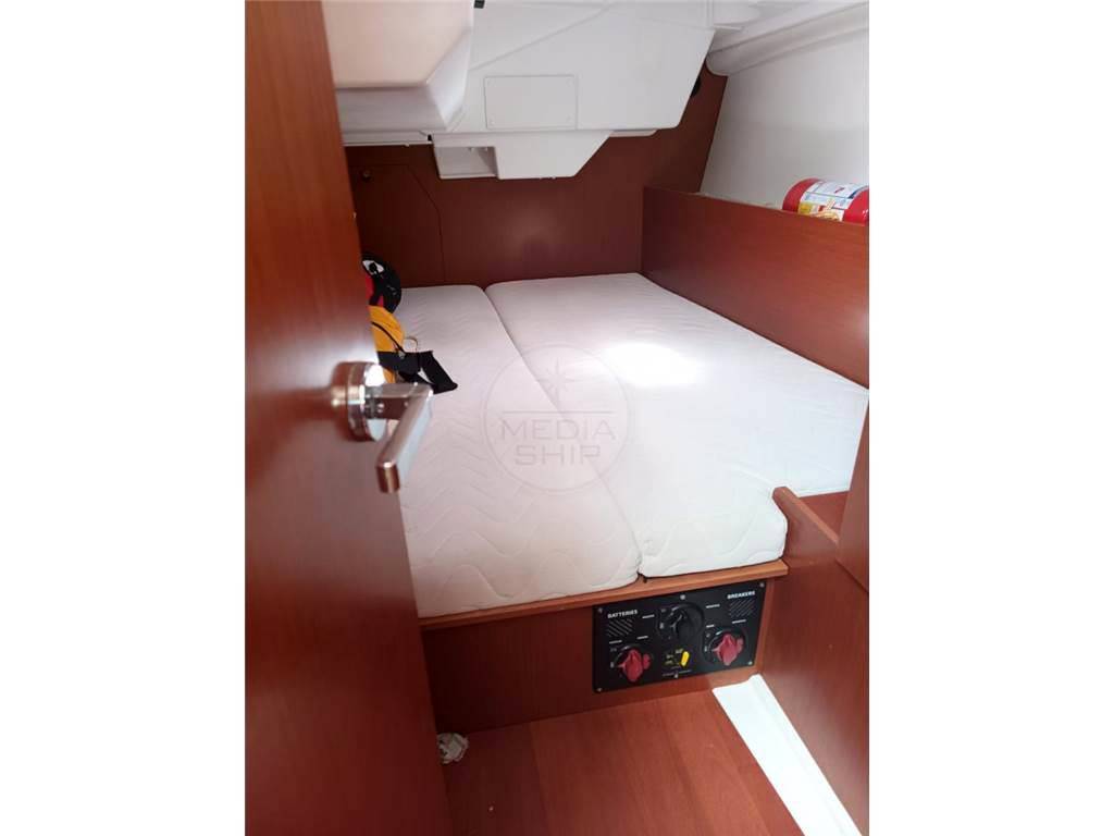 Beneteau Oceanis 38.1