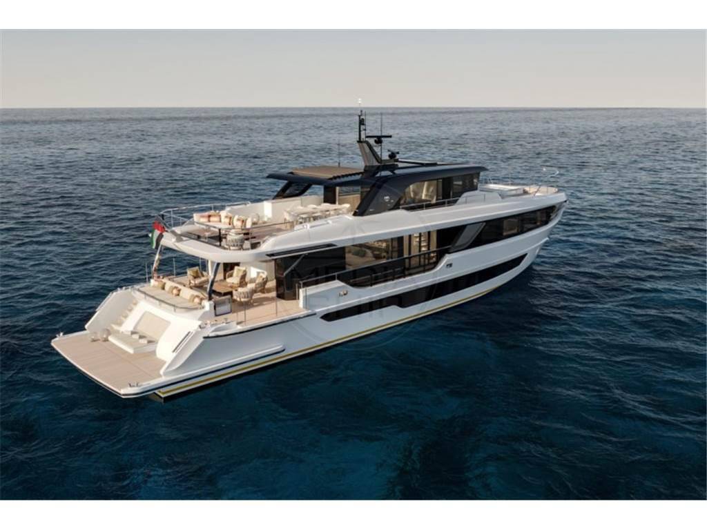 Gulf craft Majesty 100 terrace