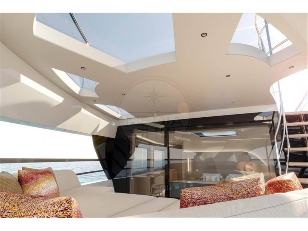 Gulf craft Majesty 100 terrace