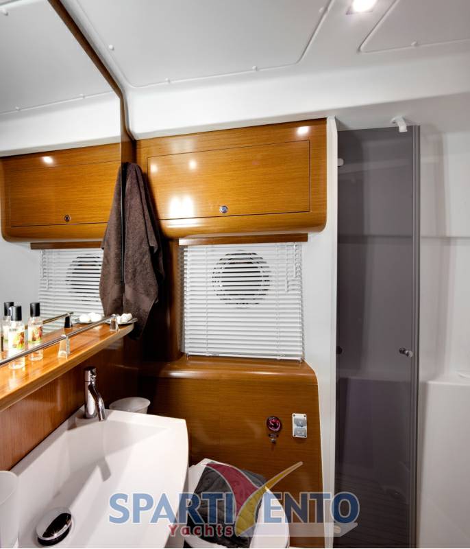 Beneteau Montecarlo 42