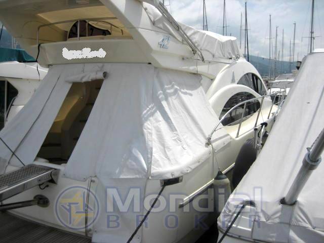 Azimut 42 Fly