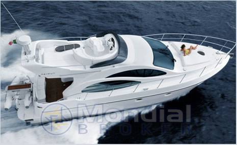 Azimut 42 Fly