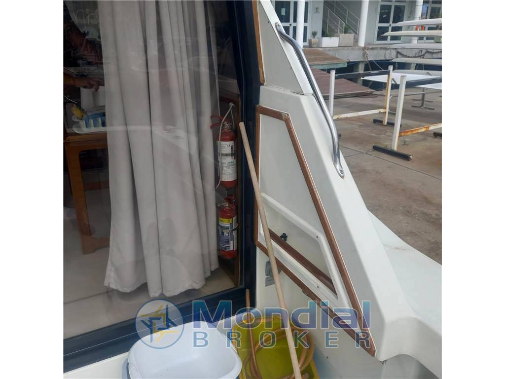 Trojan yacht Trojan 36 fly