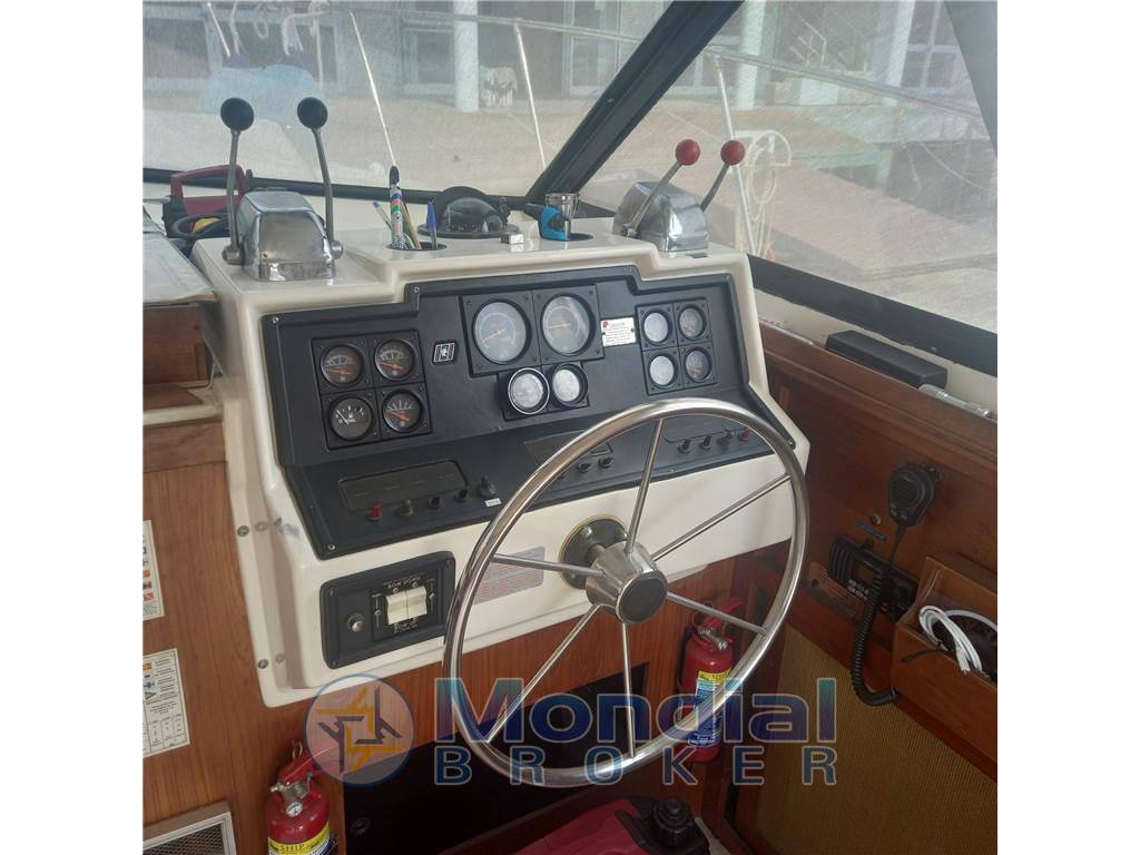 Trojan yacht Trojan 36 fly