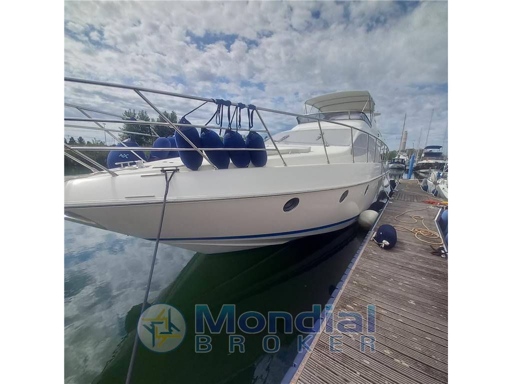 Azimut 62