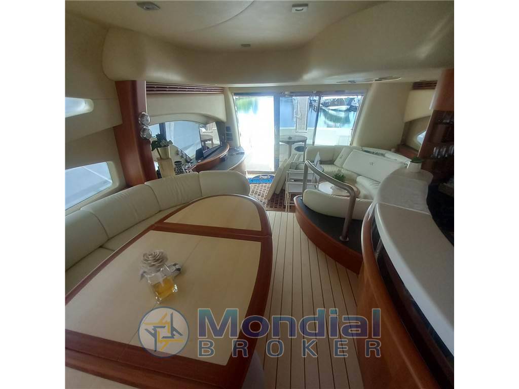 Azimut 62